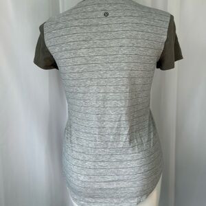 Lululemon athletica Gray and Black Women's Short Sleeve Tee-yoga